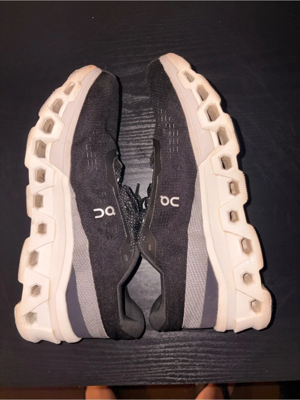 On Clouds monsters Black and White Cloud-style Sneakers